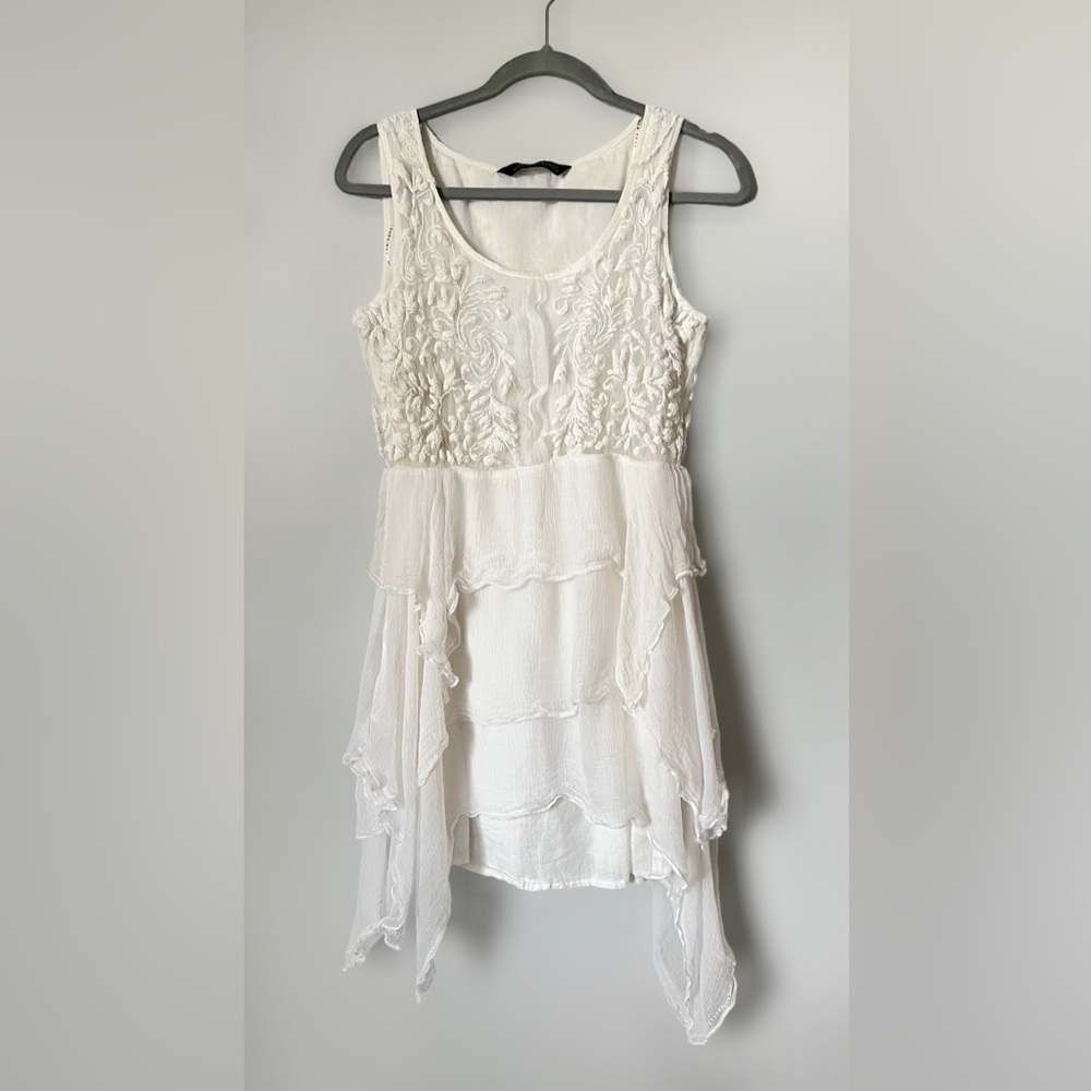 Zara Women’s Cream Sleeveless Ruffle Floral Embroidered Dress Size Medium